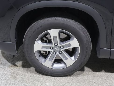 Used 2025 Honda Pilot EX-L image 8