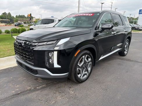 Used 2025 Hyundai Palisade SEL FWD image 3