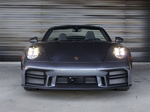 Certified 2025 Porsche 911 Carrera S image 10