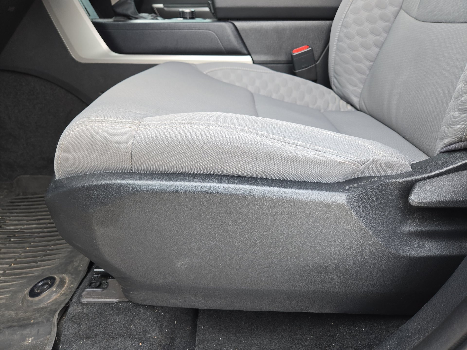 Used 2023 Toyota Tundra SR5 w/ SR5 Convenience Package AWD/4WD image 17