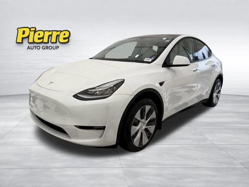 Used 2022 Tesla Model Y Long Range image 1