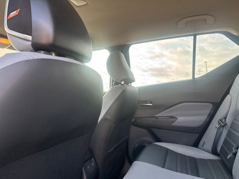 Used 2024 Nissan Kicks SR w/ SR Premium Package FWD image 31