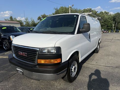 Used 2016 GMC Savana 2500 RWD image 2