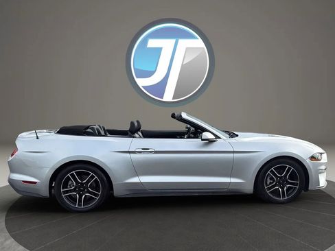 Used 2018 Ford Mustang Premium RWD image 11