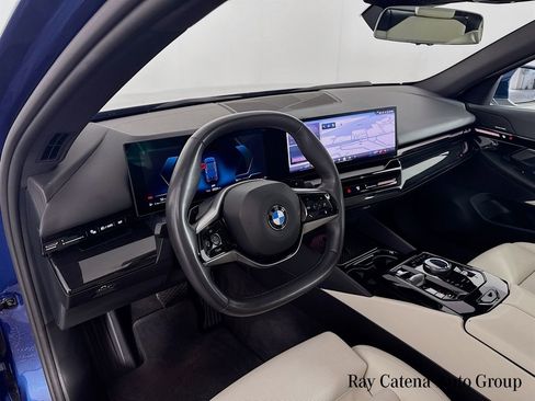 Certified 2024 BMW 530i xDrive w/ Convenience Package AWD/4WD image 9