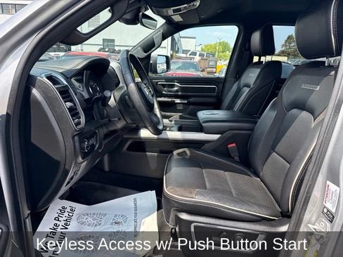 Used 2023 RAM 1500 Laramie AWD/4WD image 18