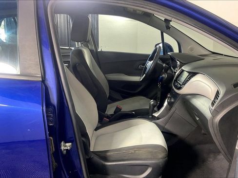 Used 2017 Chevrolet Trax LS AWD/4WD image 9
