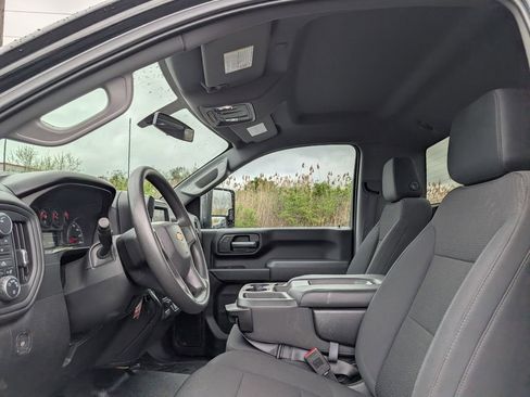 Used 2020 Chevrolet Silverado 2500 W/T AWD/4WD image 9