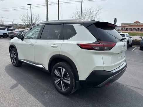 Used 2023 Nissan Rogue SL w/ SL Premium Package image 10