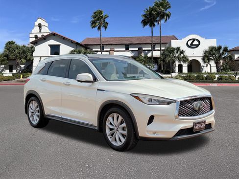 Used 2019 INFINITI QX50 Essential w/ Premium Heat Package FWD image 1