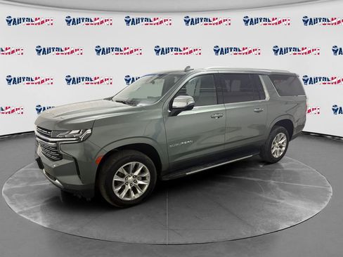 Used 2023 Chevrolet Suburban Premier AWD/4WD image 6