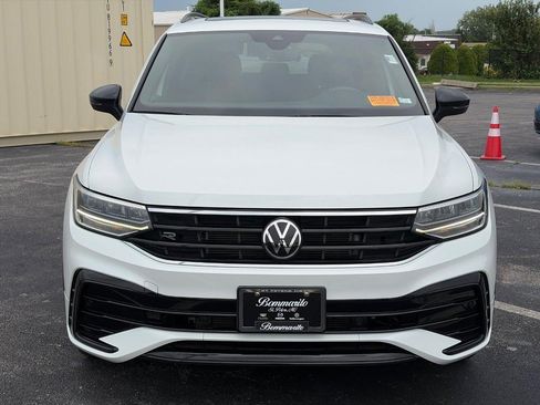 Used 2023 Volkswagen Tiguan SE R-Line FWD image 2