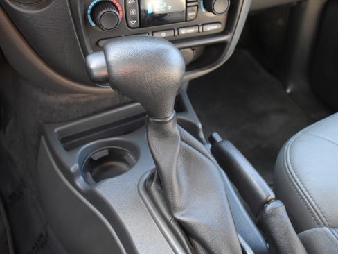 Used 2003 Chevrolet TrailBlazer LTZ w/ Skid Plate Package image 21