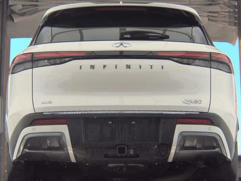 Certified 2023 INFINITI QX60 Sensory w/ Vision Package image 3