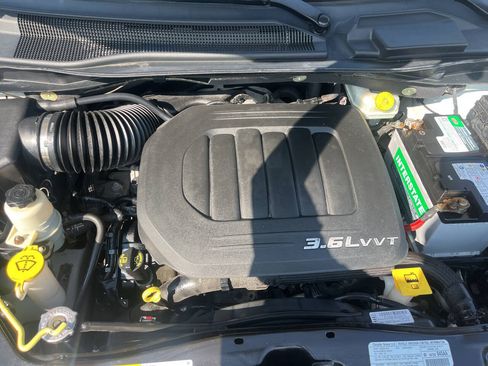 Used 2013 Dodge Grand Caravan SE FWD image 30