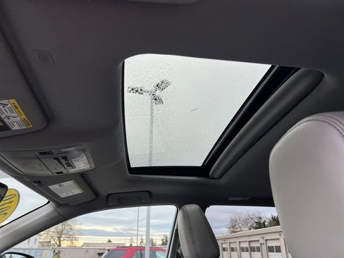 Used 2019 Toyota Highlander XLE image 29