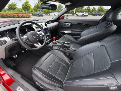 Used 2017 Ford Mustang GT Premium w/ Equipment Group 401A RWD image 18