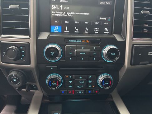 Used 2018 Ford F150 Lariat w/ Equipment Group 502A Luxury image 16