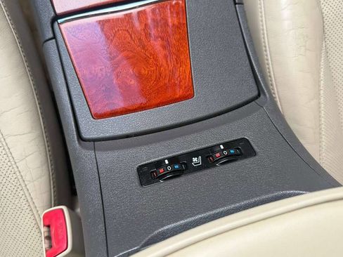 Used 2011 Lexus ES 350 image 29