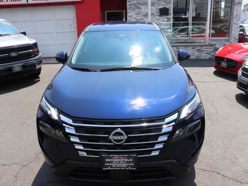 Used 2026 Nissan Rogue SV AWD/4WD image 9