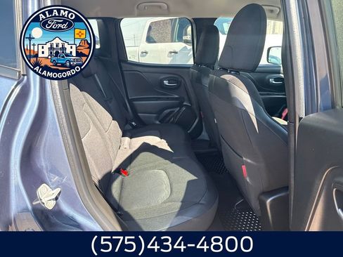 Used 2022 Jeep Renegade Trailhawk image 14