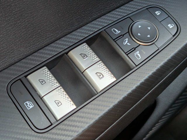 Used 2024 Mitsubishi Outlander SE FWD image 24
