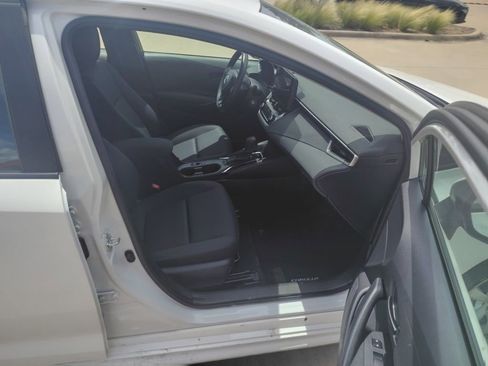 Used 2024 Toyota Corolla LE FWD image 15