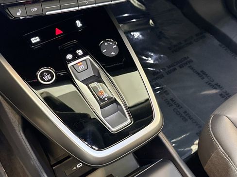 Used 2025 Audi Q4 e-tron Premium Plus w/ Premium Plus image 16