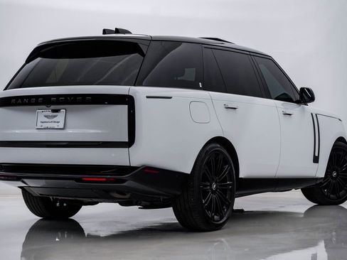 Used 2025 Land Rover Range Rover Long Wheelbase SE AWD/4WD image 9