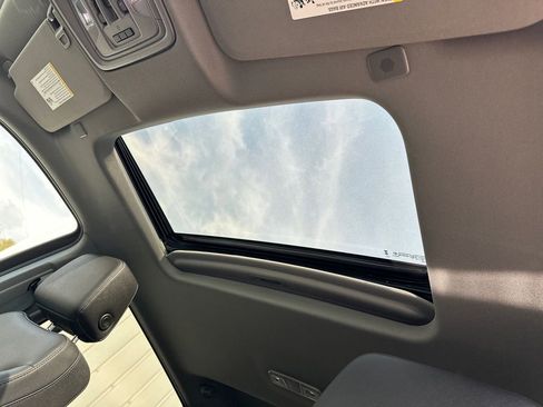 Used 2023 GMC Sierra 1500 SLT w/ SLT Premium Plus Package image 33