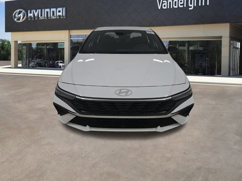 Certified 2025 Hyundai Elantra Sport image 14
