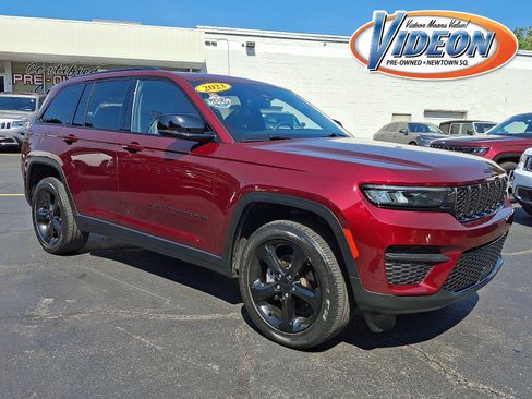 Certified 2023 Jeep Grand Cherokee Altitude AWD/4WD image 1