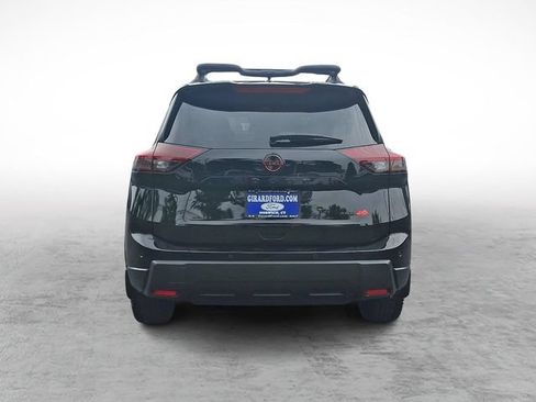 Used 2025 Nissan Rogue SV AWD/4WD image 5