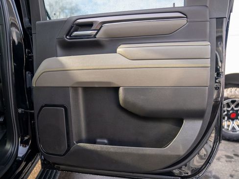 Used 2025 Chevrolet Silverado 2500 ZR2 w/ ZR2 Bison Edition image 16