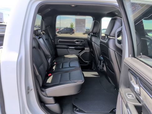 Used 2024 RAM 1500 Laramie AWD/4WD image 12