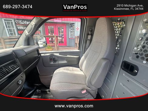 Used 2014 Chevrolet Express 2500 RWD image 11