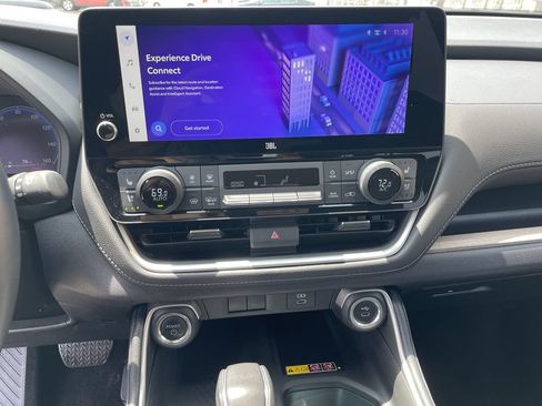 Certified 2025 Toyota Grand Highlander AWD Hybrid image 18