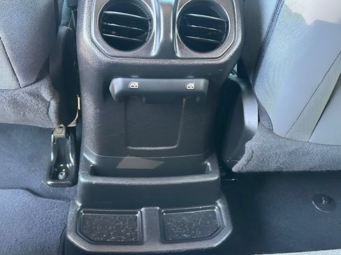 Used 2024 Jeep Wrangler Unlimited w/ Convenience Group AWD/4WD image 25