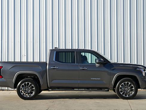 Used 2025 Toyota Tundra Limited image 54