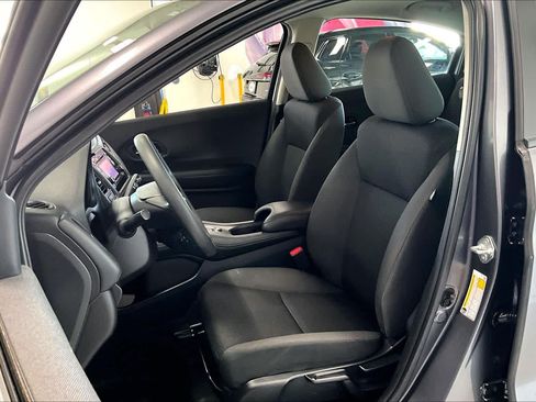 Used 2021 Honda HR-V LX image 9