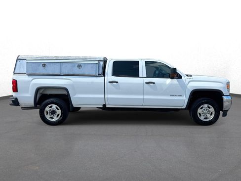 Used 2016 GMC Sierra 2500 4x4 Crew Cab w/ Sierra Convenience Package image 2