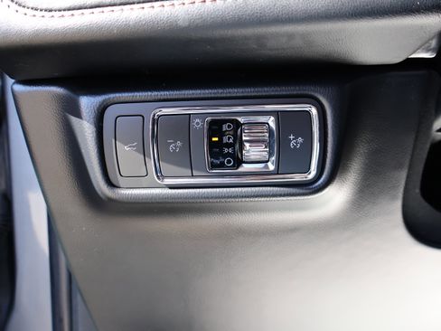 Used 2022 Lincoln Aviator AWD w/ Premium Package image 37