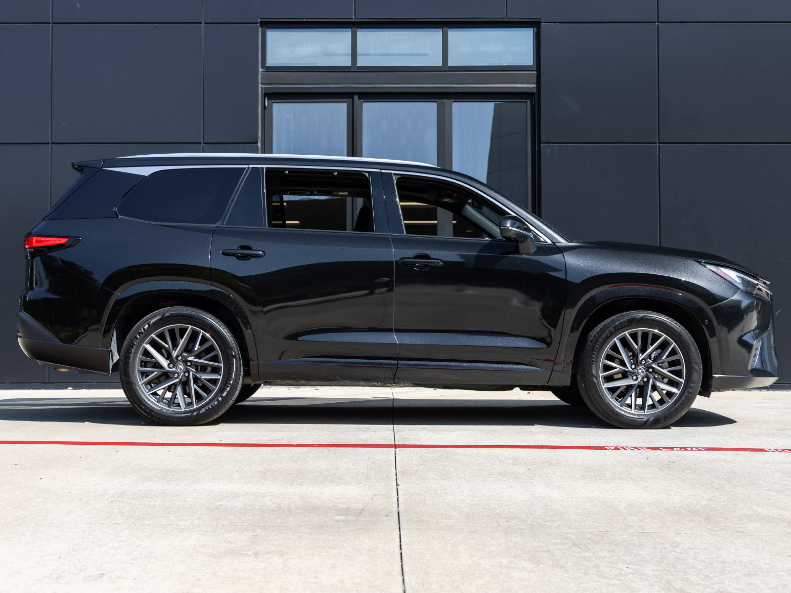 Used 2025 Lexus TX 350 AWD w/ Technology Package image 10