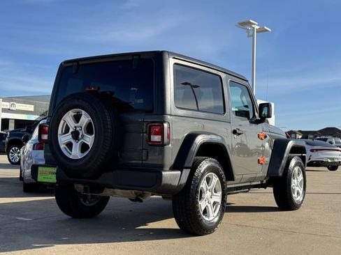 Used 2020 Jeep Wrangler Sport image 4