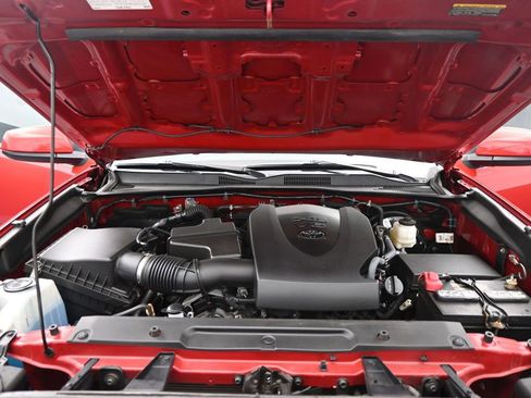 Used 2022 Toyota Tacoma SR image 26