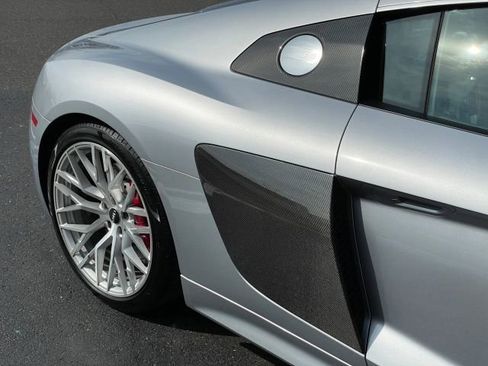 Used 2017 Audi R8 V10 image 4