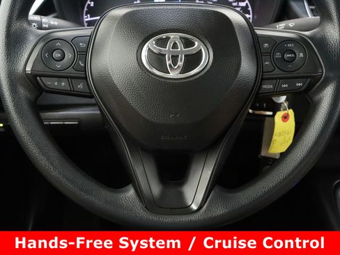 Certified 2025 Toyota Corolla LE image 21