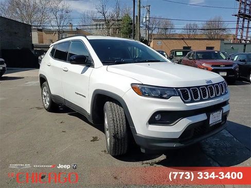 New 2025 Jeep Compass Latitude image 3