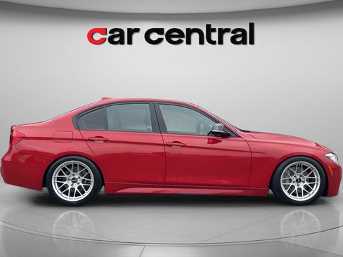 Used 2017 BMW 340i xDrive Sedan AWD/4WD image 7