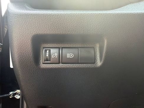 Certified 2025 Toyota RAV4 LE AWD/4WD image 29